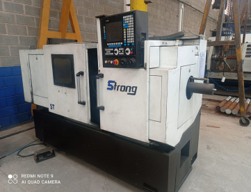 Foto: TORNO CNC STRONG - 500MM X 1000MM - ANO 2010