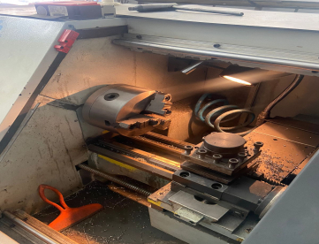 Foto: TORNO CNC VEKER SVK250 -570 X 250 - ANO 2020