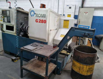 Foto: CENTRO DE TORNEAMENTO ROMI - G280 - ANO 2006 - 280 x 540MM - CONTRA PONTO + PRESSETER