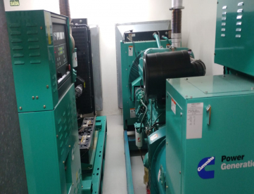 Foto: 2 -GERADORES  CUMMINS  450 KVA - C350 D6 4- ANO