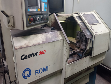 Foto: TORNO CNC ROMI CENTUR30D -500 X 430 -ANO 2002