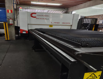 Foto: MÁQUINA DE CORTE A LASER - FIBRA - CUTLITE PENTA ITALIANA - 8000W - Modelo LME 3015 - Ano 2020