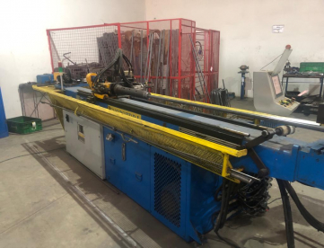 Foto: CURVADORA DE TUBOS CNC - PIPE BENDER - TUBOS DE 38 MM - ANO 2011