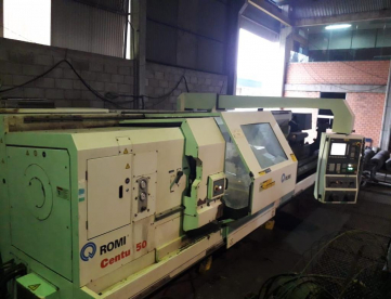 Foto: TORNO CNC - ROMI - CENTUR 50 - ANO 2011 - 1.000 x 5.000 MM