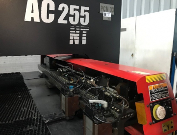 Foto: PUNCIONADEIRA CNC - AMADA - AC255 NT - ANO 2006