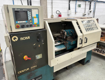 Foto: TORNO CNC ROMI CENTUR 30RV -1000 X420MM -MAQUINA CONSERVADA