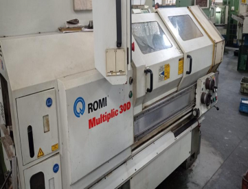 Foto: TORNO CNC - ROMI - MULTIPLIC 30D - ANO 2003 - 430 x 1000 MM