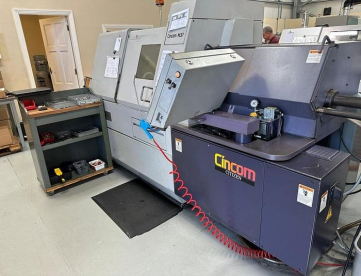 Foto: TORNO CNC AUTOMÁTICO DE CABEÇOTE MÓVEL - CITIZEN- CINCOM M32 - ANO 2001