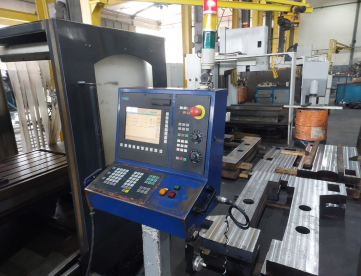 Foto: FRESADORA CNC - VEKER - MVK 2500 - ANO 2007 - 2500 x 850 x 850 MM