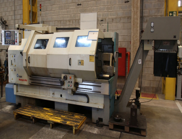 Foto: TORNO CNC - ROMI - MULTIPLIC 40A - 685 x 2000 MM - ANO 2003