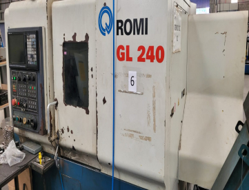 Foto: CENTRO DE TORNEAMENTO - ROMI - GL240 - ANO 2012 - 240 x 400 MM - COMANDO CNC MITSUBISHI