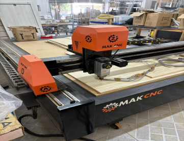 Foto: MAQUINA FRESADORA CNC ROUTER -MARCA MAK TITAN -3000 X 2500 -MUITO NOVA