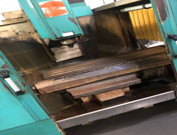 Foto: FRESADORA CNC - SINITRON - B5NX - ANO 2004 - 1000 x 550 x 500 MM - TODA REVISADA