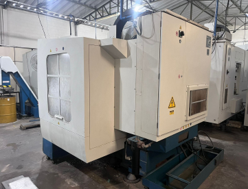 Foto: CENTRO DE USINAGEM VERTICAL - ROMI - D800 - ANO 2009 - REFRIGERAÇÃO INTERNA SPINDLE