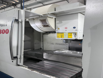 Foto: CENTRO DE USINAGEM VERTICAL - ROMI - D800 - ANO 2009 - REFRIGERAÇÃO INTERNA SPINDLE