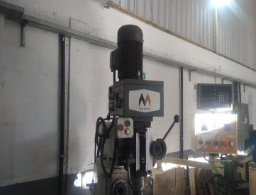 Foto: FRESADORA FERRAMENTEIRA COMBINADA ATLASMAQ FER-40A3 PREMIUM - ANO 2009