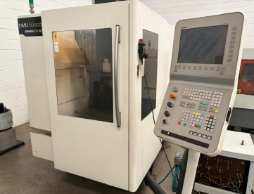 Foto: CENTRO DE USINAGEM VERTICAL - 5º EIXO - DMG MORI - DMU50 ECO - ANO 2012 - 500 x 450 x 400 MM