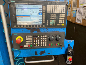 Foto: FRESADORA CNC VEKER MVK 1000F - 1000MM X 500MM X 570MM - ANO 2011