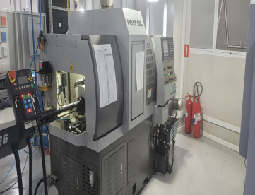 Foto: TORNO CNC CABEÇOTE MÓVEL - POLYGIM - DIAMOD CSL 16-2Y - ANO 2015