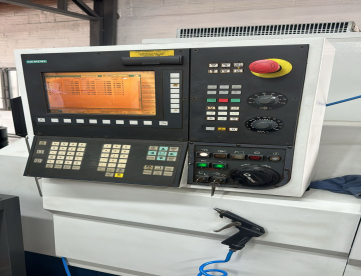Foto: TORNO CNC - ROMI - CENTUR 30D -COM PLACA E TORRE HIDRAULICA - 430 x 1000 MM- ANO 2012