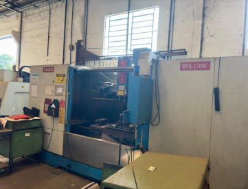 Foto: CENTRO DE USINAGEM VERTICAL - VEKER - MVK 1700C - ANO 2011 - 1700 x 700 x 700mm