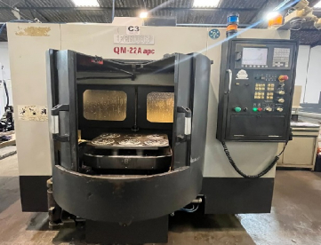 Foto: CENTRO DE USINAGEM VERTICAL DUPLO PALLET FEELER QM-22AAPC - 560MM X 420MM X 450MM - ANO 2007