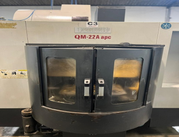 Foto: CENTRO DE USINAGEM VERTICAL DUPLO PALLET FEELER QM-22AAPC - 560MM X 420MM X 450MM - ANO 2007
