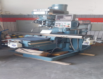 Foto: FRESADORA FERRAMENTEIRA BESSER BTM-2000VC ISO 40 - NOVA