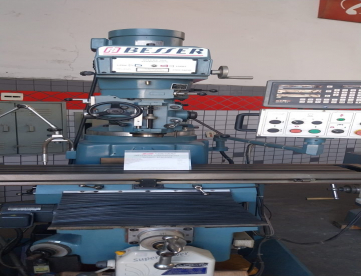 Foto: FRESADORA FERRAMENTEIRA BESSER BTM-2000VC ISO 40 - NOVA