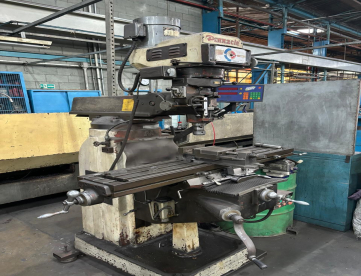 Foto: FRESADORA FERRAMENTEIRA MARCA PINNACLE -ISO 40