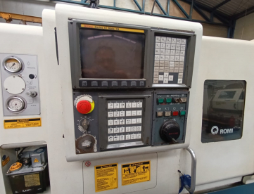 Foto: CENTRO DE TORNEAMENTO ROMI G240 -MAQUINA MUITO NOVA -ANO 2005