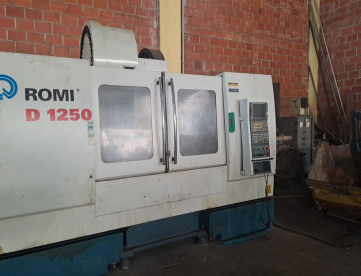 Foto: CENTRO DE USINAGEM VERTICAL ROMI D1250 - 1270MM X 610MM X 640MM - ANO 2013 -REFRIGERAÇÃO INTERNA
