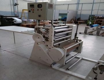 Foto: MÁQUINA PARA FABRICAR TOALHAS DE PAPEL TIPO INTERFOLHAS DUAS DOBRAS - MARCA GREMAK- MODELO 20X21- ANO 2012