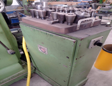 Foto: FRESADORA UNIVERSAL FRIEDRICH DECKEL FP2 - 500 X 300 X400