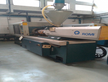 INJETORA DE PLÁSTICOS ROMI PRIMAX 150 CM4 ANO 1999