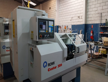 Foto: TORNO CNC ROMI CENTUR 30D - 500 x 430 MM - ANO 2006 (REVISADO 2024)