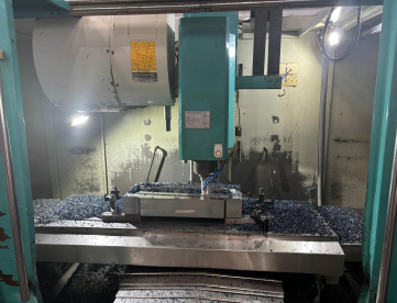 Foto: CENTRO DE USINAGEM VERTICAL SINITRON VMC1500 - 1524 X740 X 680-ANO 2007