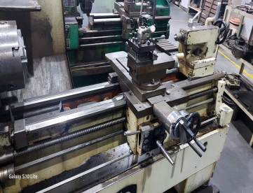 Foto: TORNO MECÂNICO NARDINI III - 400X1000MM