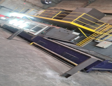 Foto: MAQUINA DE CORTE A LASER CO2 -BYSTRONIC 5200 W- MODELO BYLASER 3015-  AÇO  19mm - ANO 2007