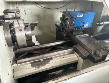 Foto: TORNO CNC NARDINI LOGIC 195 II - 400MM X 1000MM - MAQUINA CONSERVADA