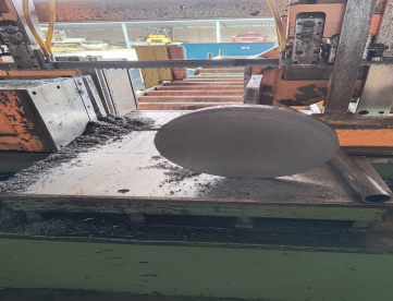 Foto: SERRA DE FITA HIDRAULICA AUTOMATICA FRANHO MOD. SF520A - CORTA 500MM