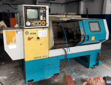 Foto: TORNO ROMI CNC CENTUR 35 IV - 520MM X 1000MM - TIPO GANG