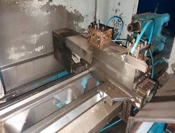 Foto: TORNO ROMI CNC CENTUR 35 IV - 520MM X 1000MM - TIPO GANG