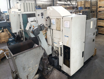 Foto: CENTRO DE TORNEAMENTO HAAS SL10 -356 X 413 MM - ANO 2010