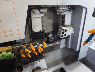 Foto: TORNO AUTOMÁTICO CNC - CABEÇOTE MÓVEL - STAR  SR-20RIV-TYPE B  -COM ALIMENTADOR DE BARRAS - ANO 2014