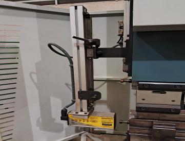 Foto: DOBRADEIRA HIDRÁULICA CNC - DURMA - 3 EIXOS - ADR 37330 - ANO 2019 - 3100 x 10 MM - 200 TON - NR12