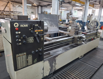 Foto: TORNO MECÂNICO ROMI S30B - 660MM X 3000MM