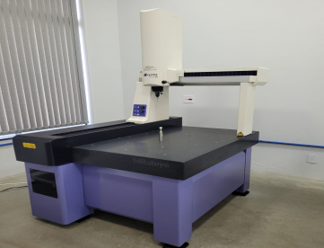 Foto: TRIDIMENSIONAL MANUAL  MITUTOYO -MODELO CRISTA PLUS M 574 -500 X 700 X 400 -ANO 2005