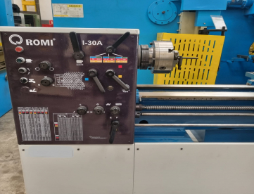 Foto: TORNO MECÂNICO ROMI I-30A - 515MM X 2000MM