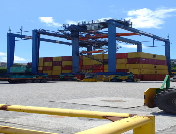 Foto: PORTAINER CUMMINS QSX15-G6 - ALTURA 17,4 MTS X LARGURA 21,35 MTS